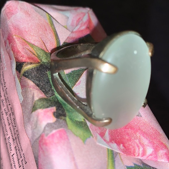 Ring - Picture 3 of 3